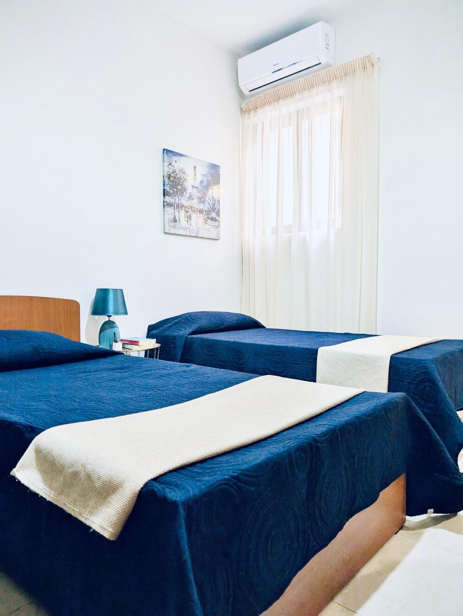 Appartement Sunset Haven Manikata - Walking Distance To Golden Bay Extérieur photo