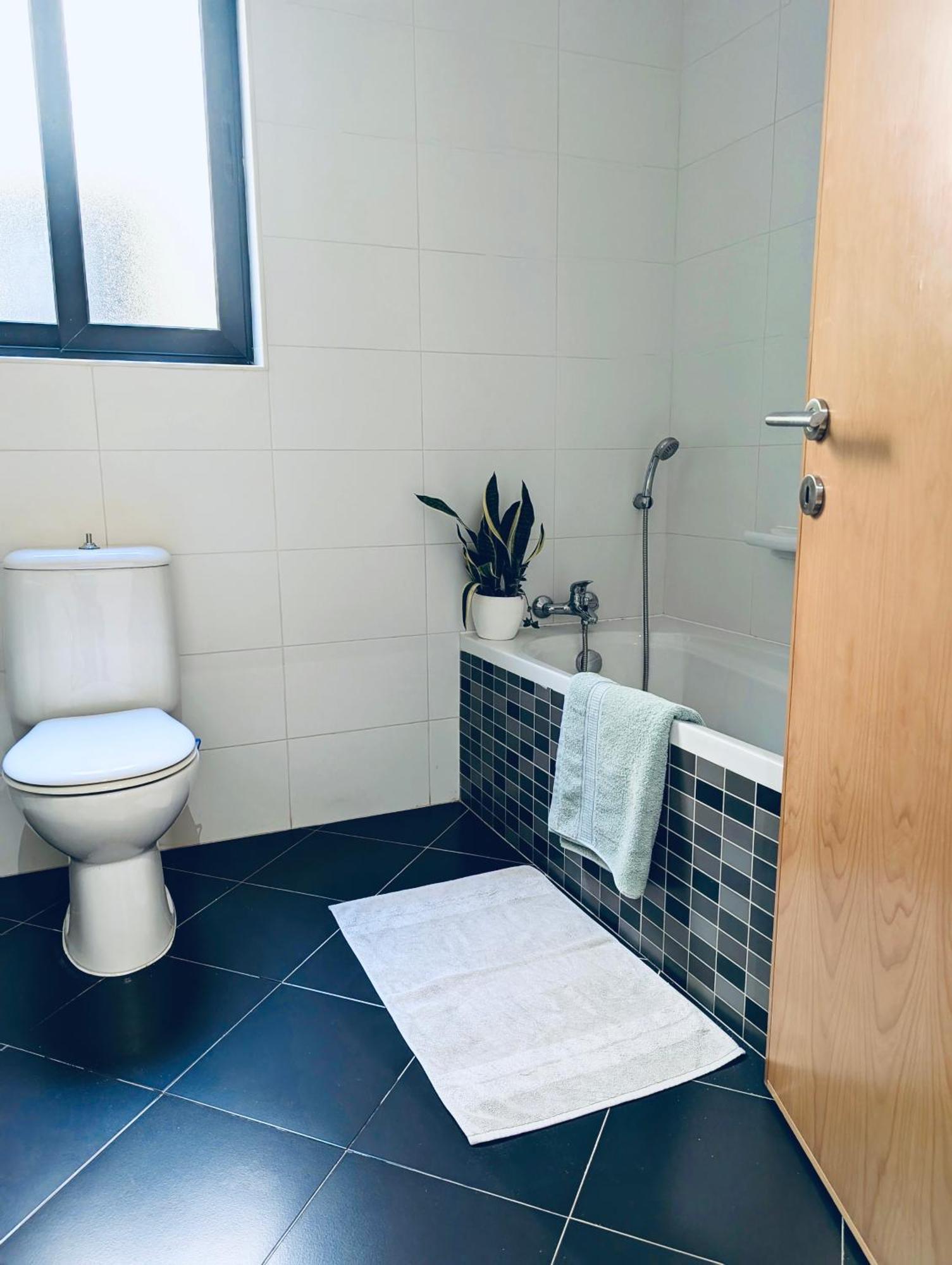 Appartement Sunset Haven Manikata - Walking Distance To Golden Bay Extérieur photo