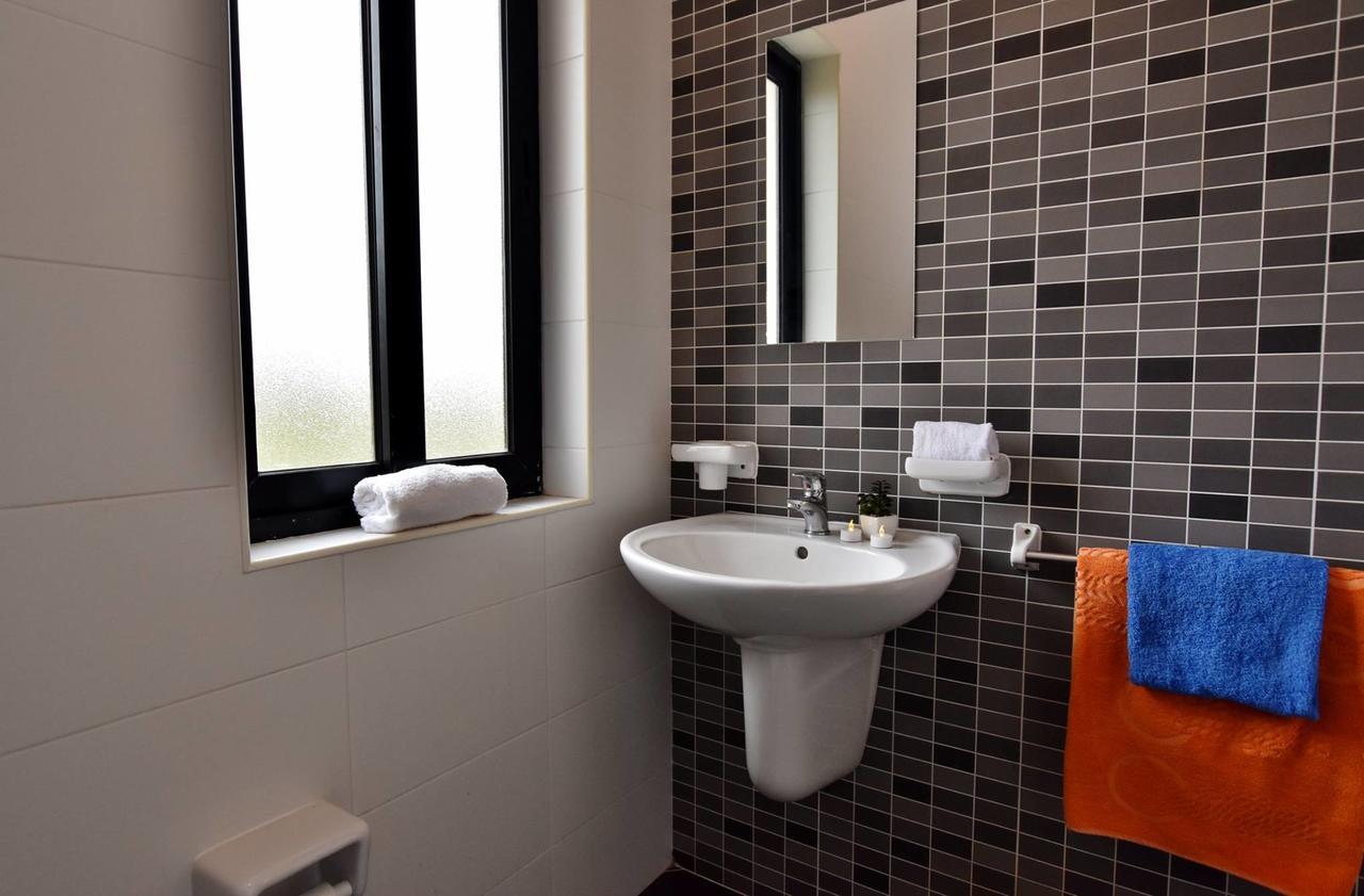 Appartement Sunset Haven Manikata - Walking Distance To Golden Bay Extérieur photo